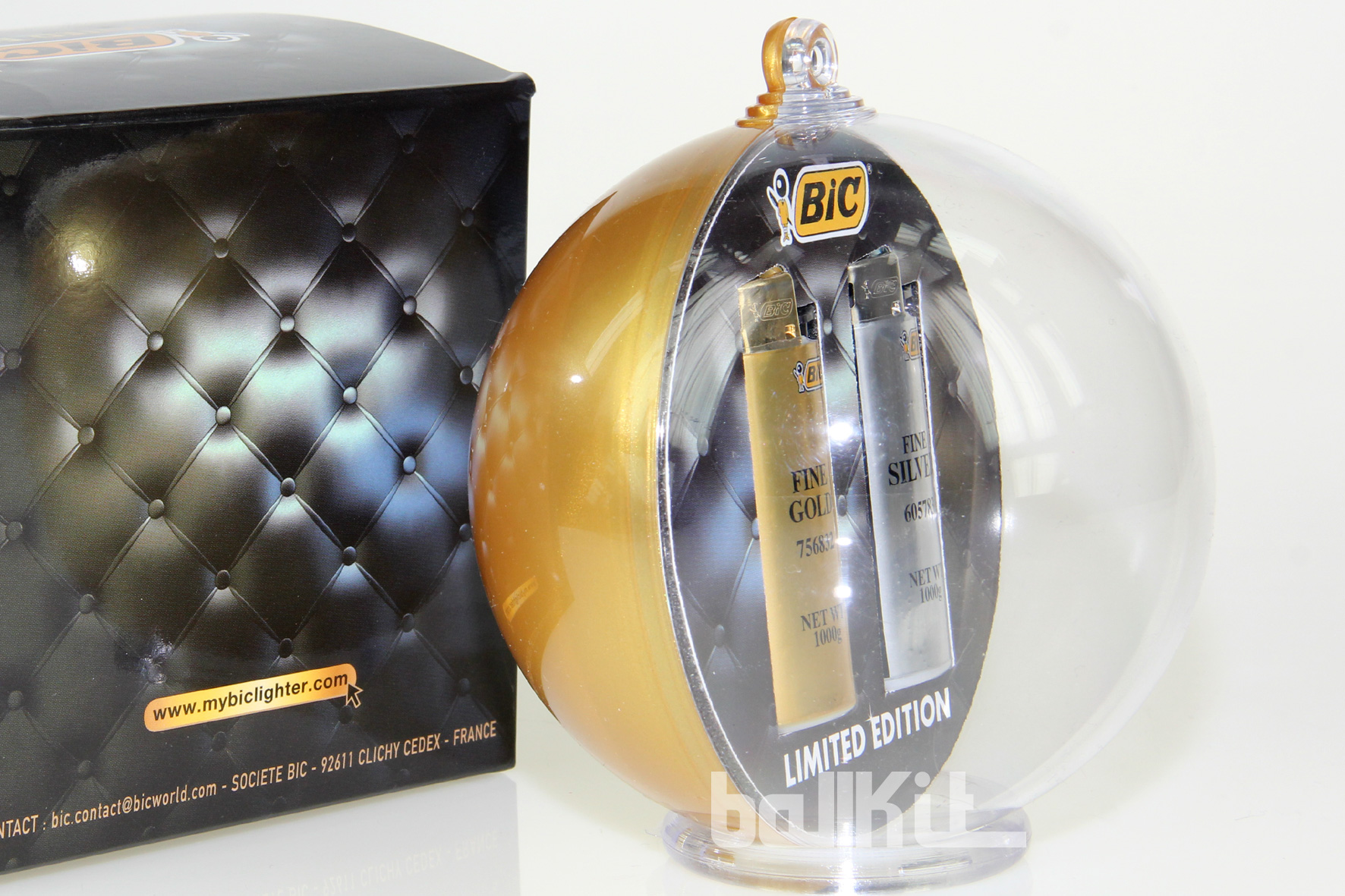 Boule bicolore or et briquets en suspension avec packaging imitation cuir
