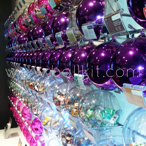 Boules présentoirs diverses couleurs à suspendre, garnies de liquides pour cigarettes électroniques